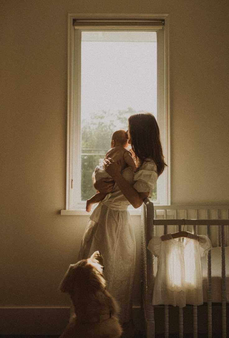 Breastfeeding & Postpartum Hair: What Changes (and What Doesn’t)